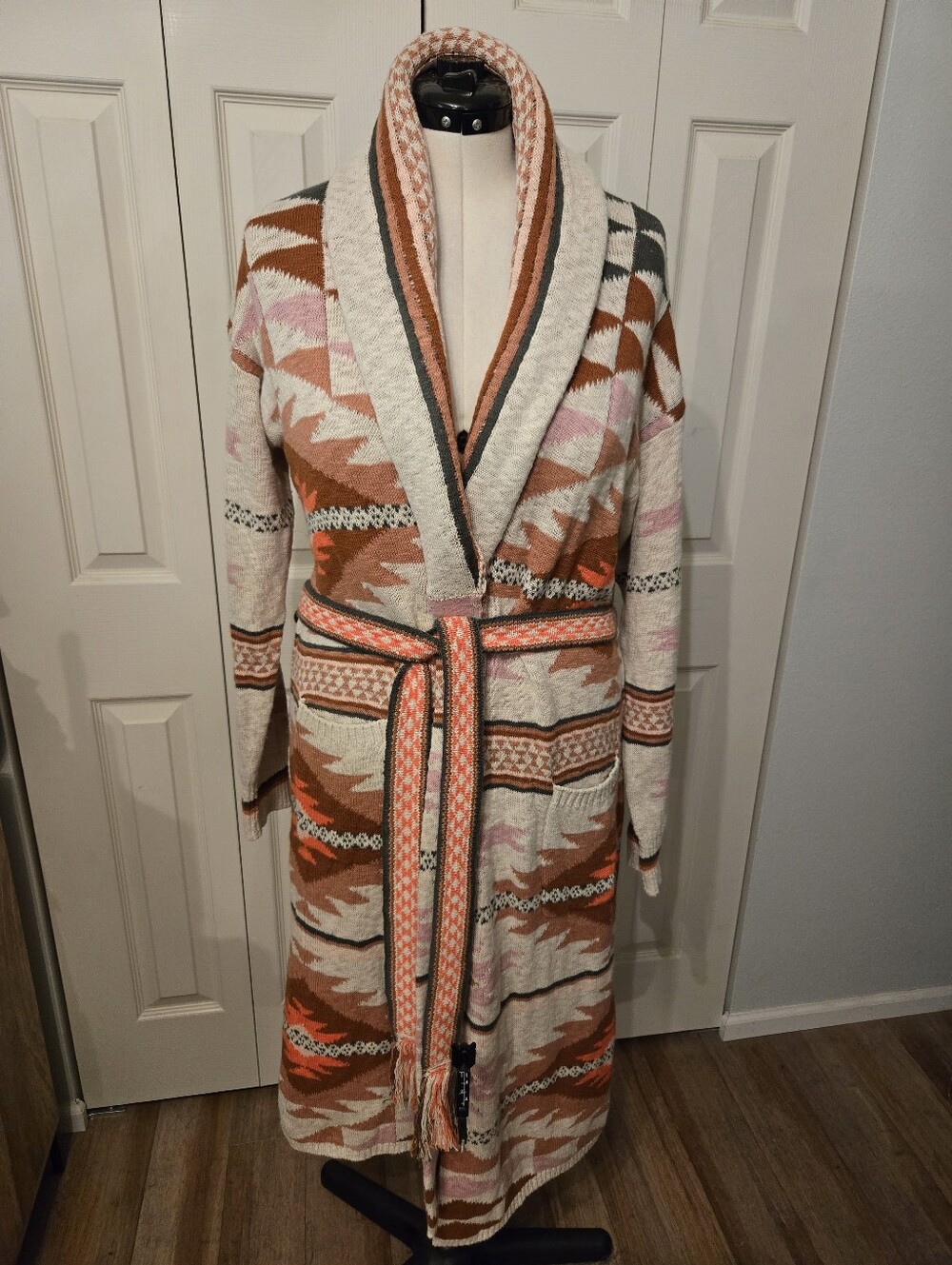 Faherty Sweater Size XL